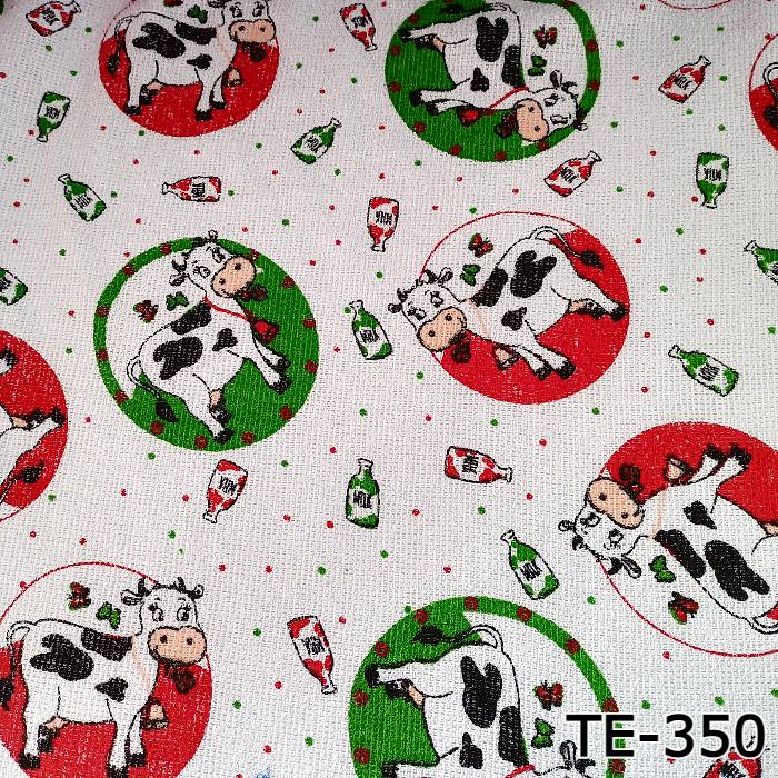 TOALLA-ESTAMPADA-CIRCULOS-CON-VACAS-Y-BOTELLAS-DE-LECHE-TE-350