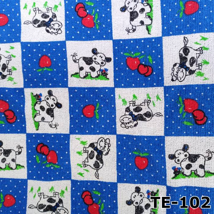 TOALLA-ESTAMPADA-CUADROS-AZUL-REY-Y-VACAS-TE-102