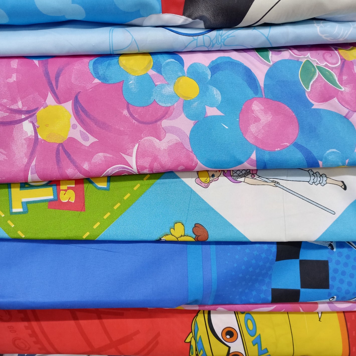 Genero Beta Poliéster x Metros